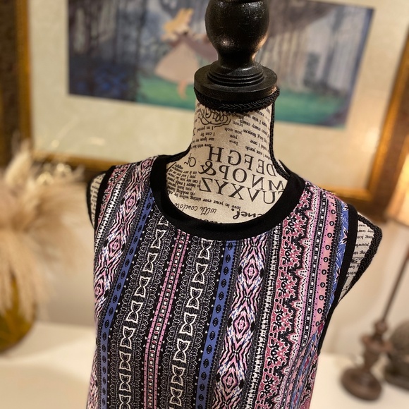 **CLEARANCE** AB Studio Tank Blouse Size Medium Blue Pink White Black - Picture 2 of 8